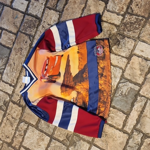 Disney Store Cars Hockey Jersey Lightning McQueen #95 Boys - Picture 1 of 3